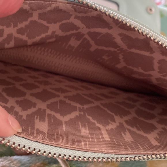 Stella and dot sky blue and tan clutch - Picture 4 of 6